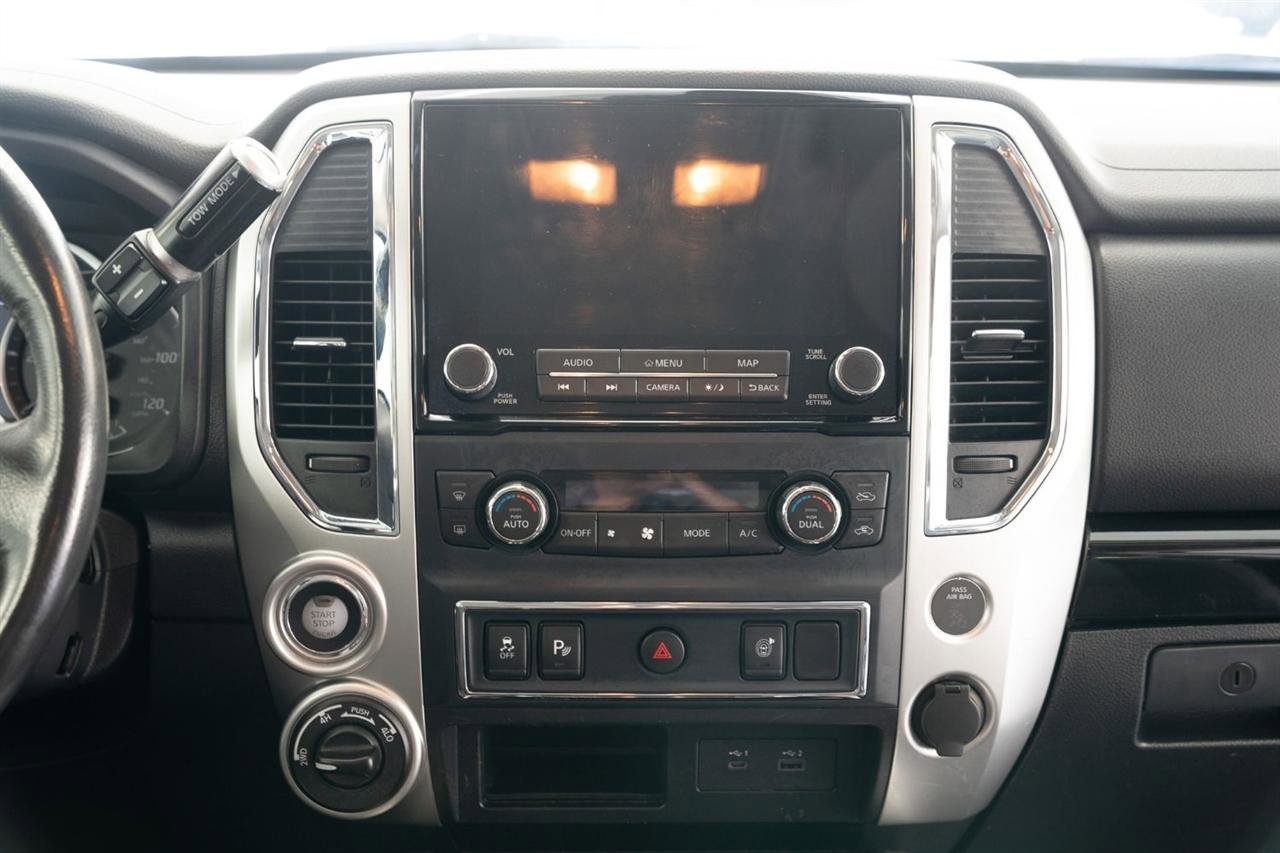 Used 2021 Nissan Titan SV w/ SV Convenience Package AWD/4WD image 16