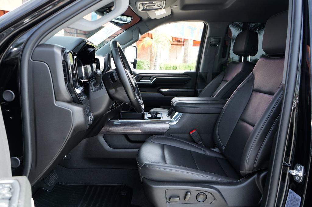 Used 2024 Chevrolet Silverado 2500 LTZ w/ LTZ Premium Package AWD/4WD image 20