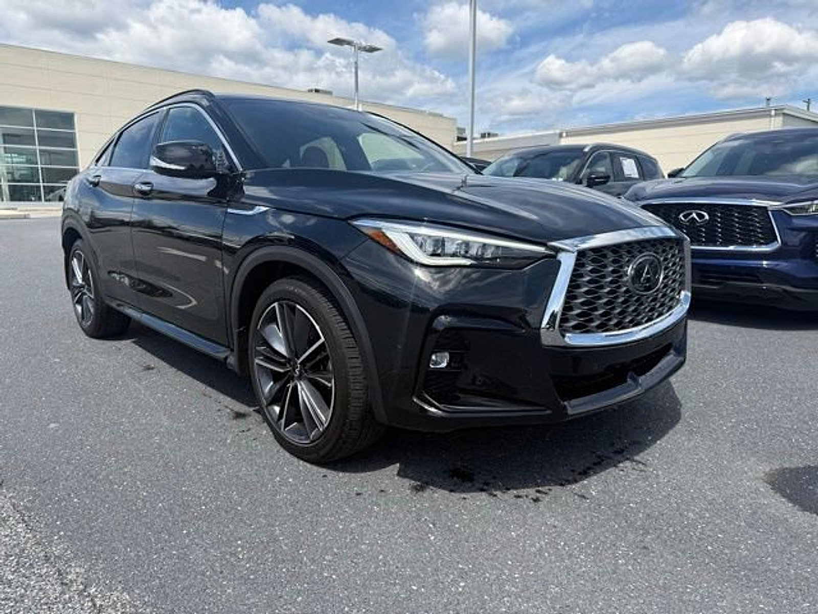 Used 2023 INFINITI QX55 Sensory w/ Lighting Package AWD/4WD image 1