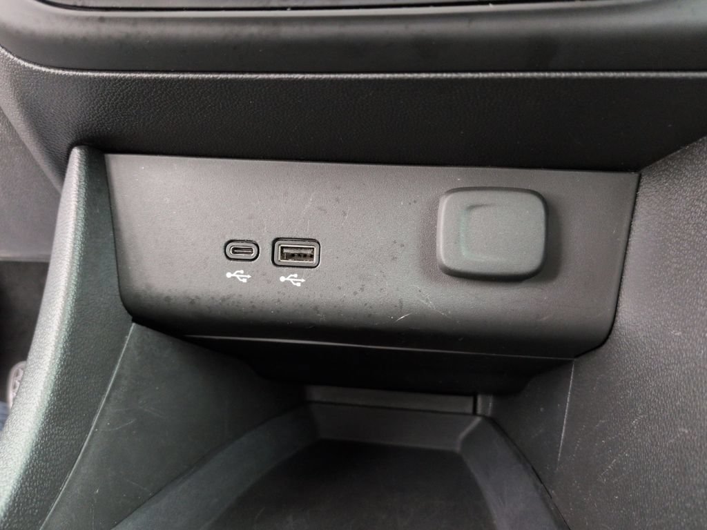 Used 2025 Buick Encore GX Preferred FWD image 21