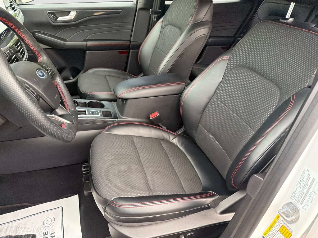 Used 2023 Ford Escape ST-Line w/ Tech Pack #1 AWD/4WD image 21