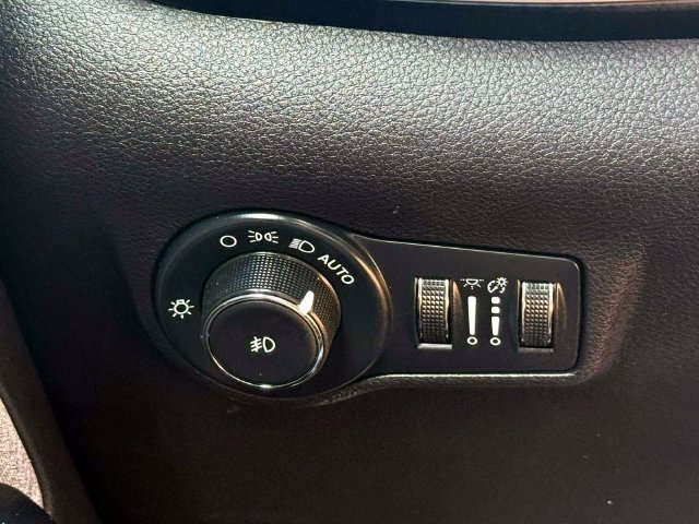 Certified 2023 Jeep Compass Latitude w/ Convenience Group AWD/4WD image 22