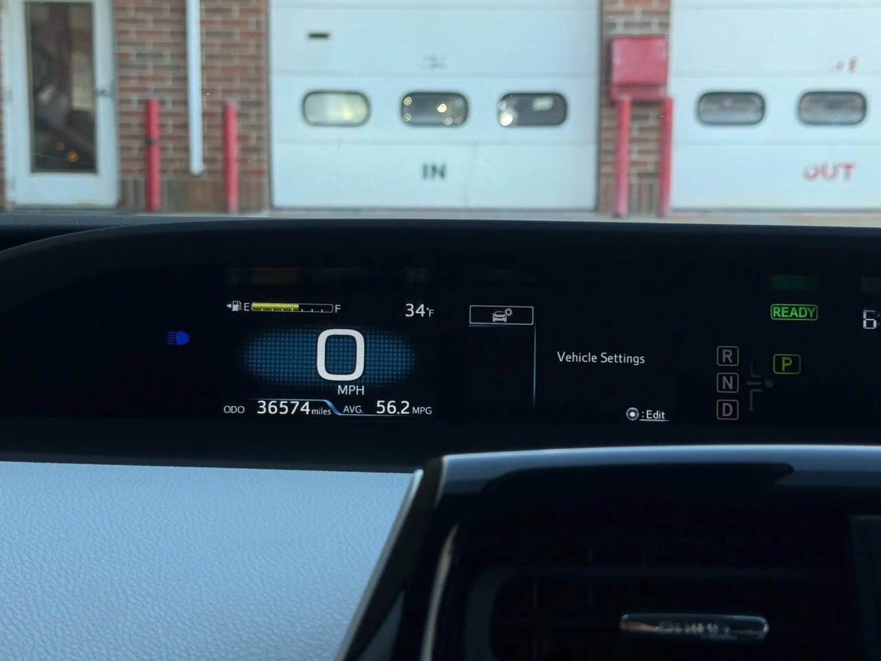 Used 2022 Toyota Prius L Eco FWD image 17
