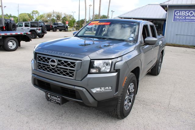 Used 2022 Nissan Frontier SV image 3