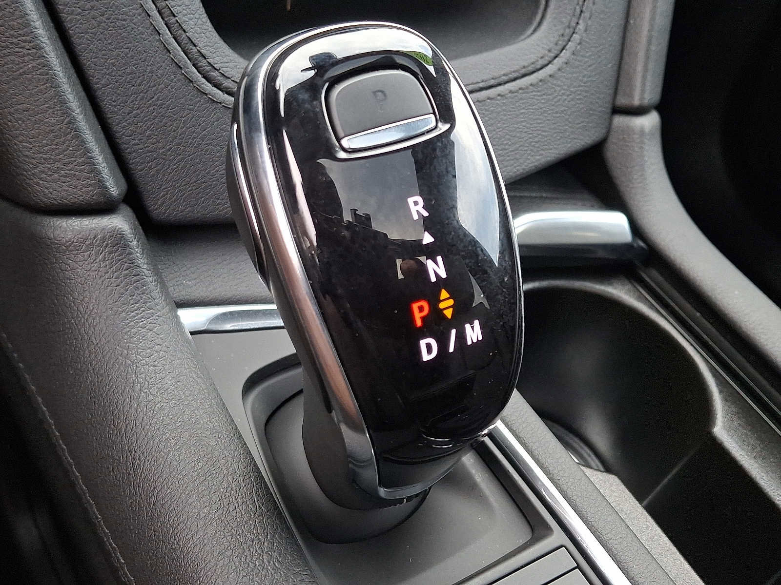 Used 2025 Cadillac XT6 Luxury image 15
