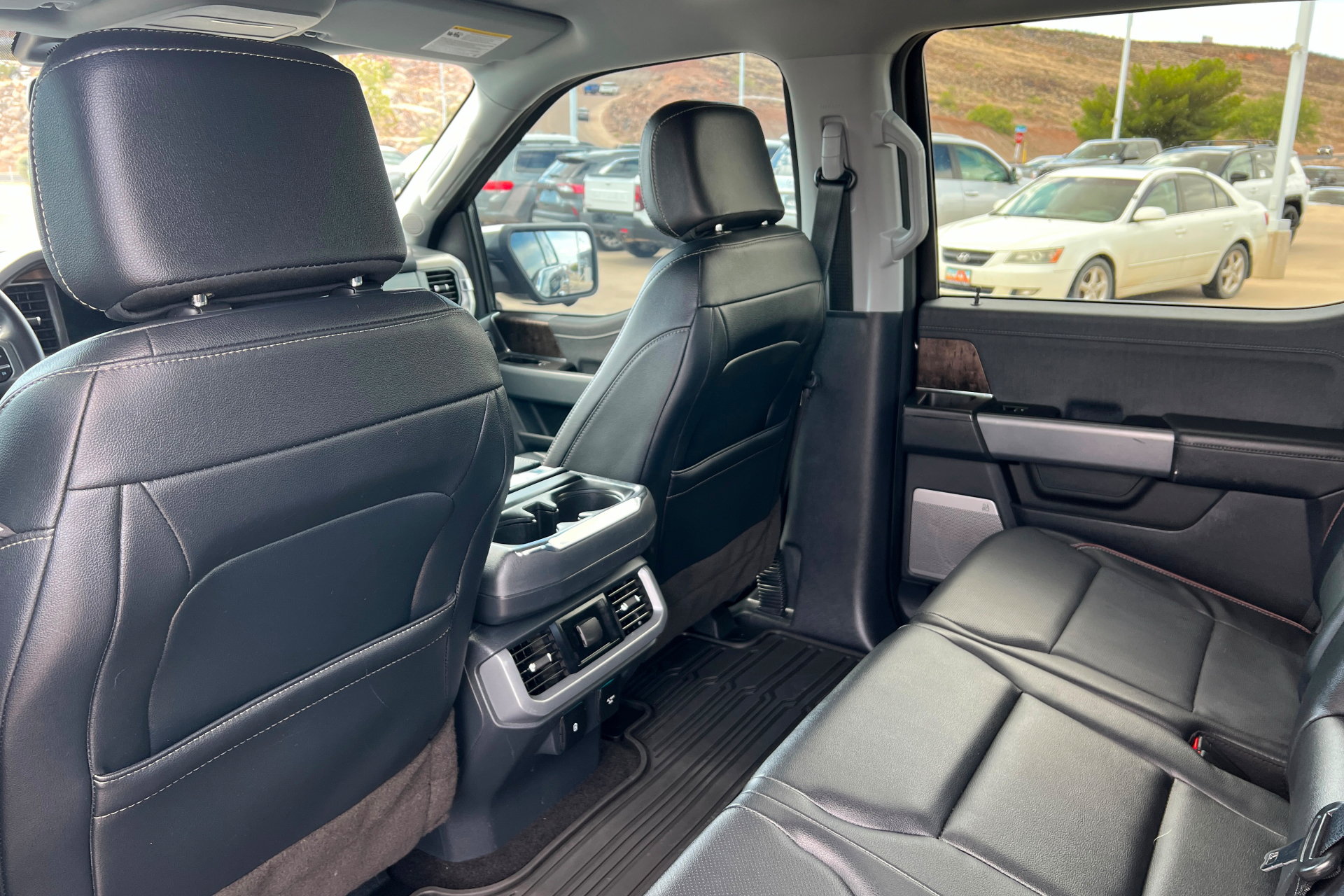 Used 2023 Ford F150 Lariat w/ Trailer Tow Package AWD/4WD image 20