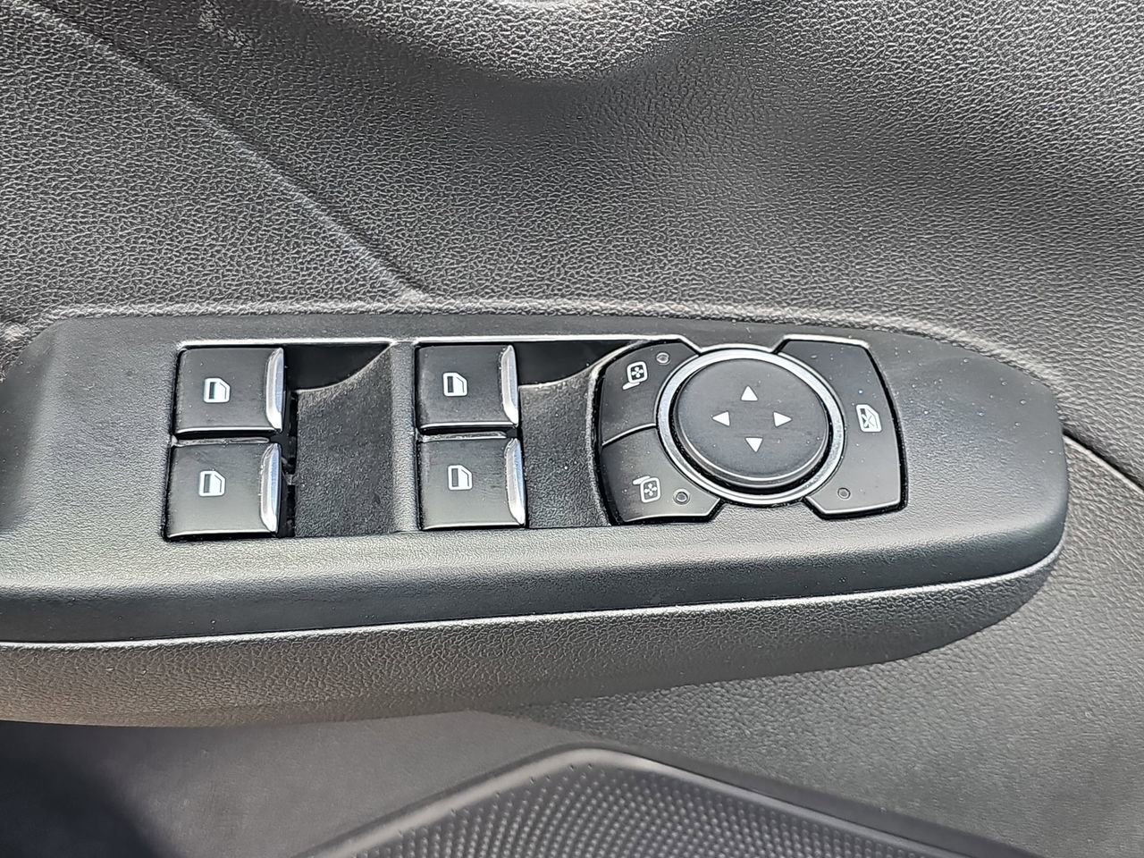 Used 2024 Ford Escape ST-Line image 28