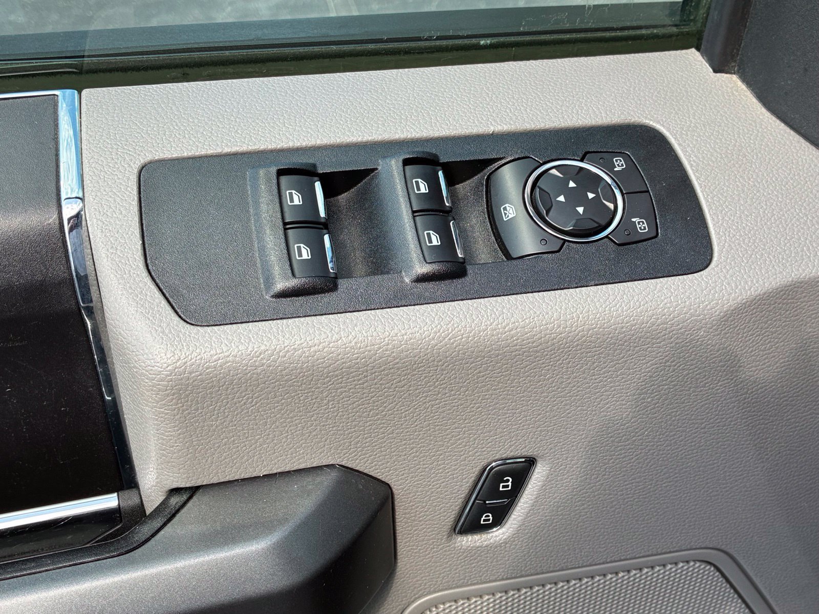 Used 2018 Ford F150 XLT RWD image 14
