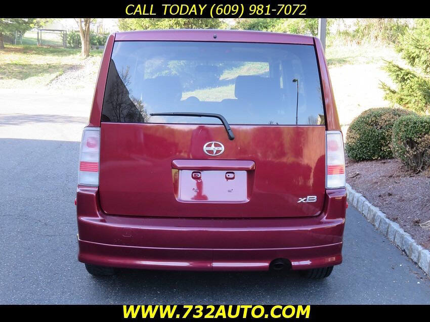 Used 2006 Scion xB FWD image 8