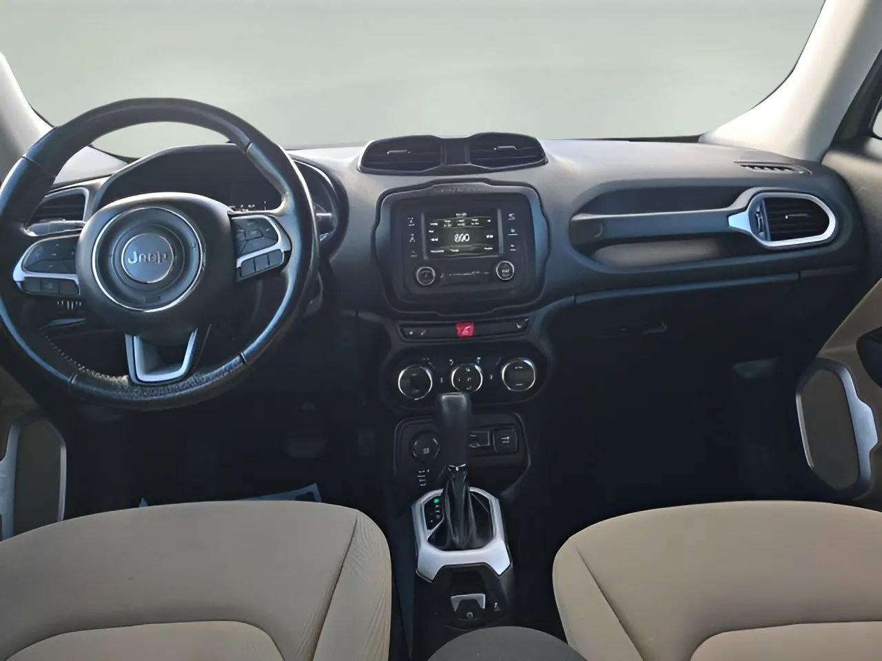 Used 2015 Jeep Renegade Latitude w/ Popular Equipment Group image 12