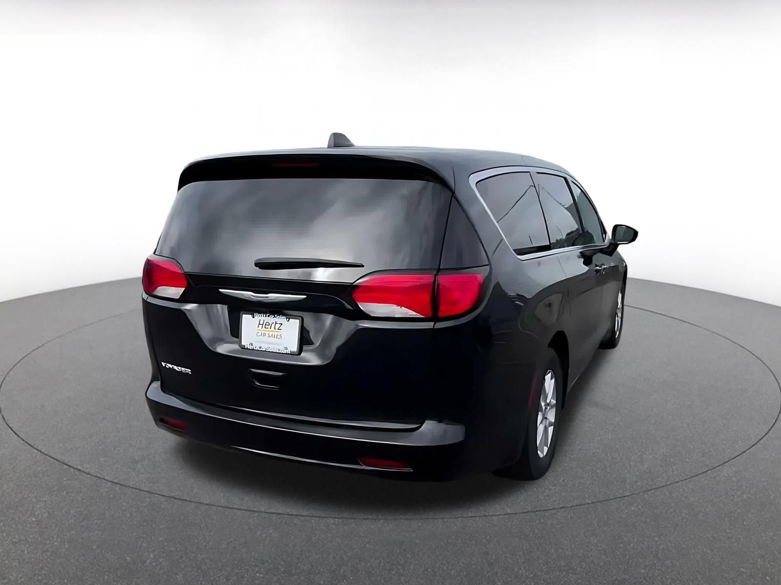 Used 2024 Chrysler Voyager LX FWD image 13