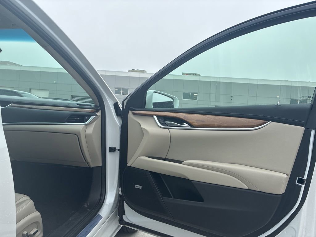 Used 2018 Cadillac XTS Luxury w/ Driver Awareness Package FWD image 10