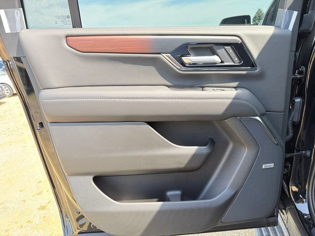 New 2026 GMC Yukon XL Denali w/ Sun & Power Step Package AWD/4WD image 38