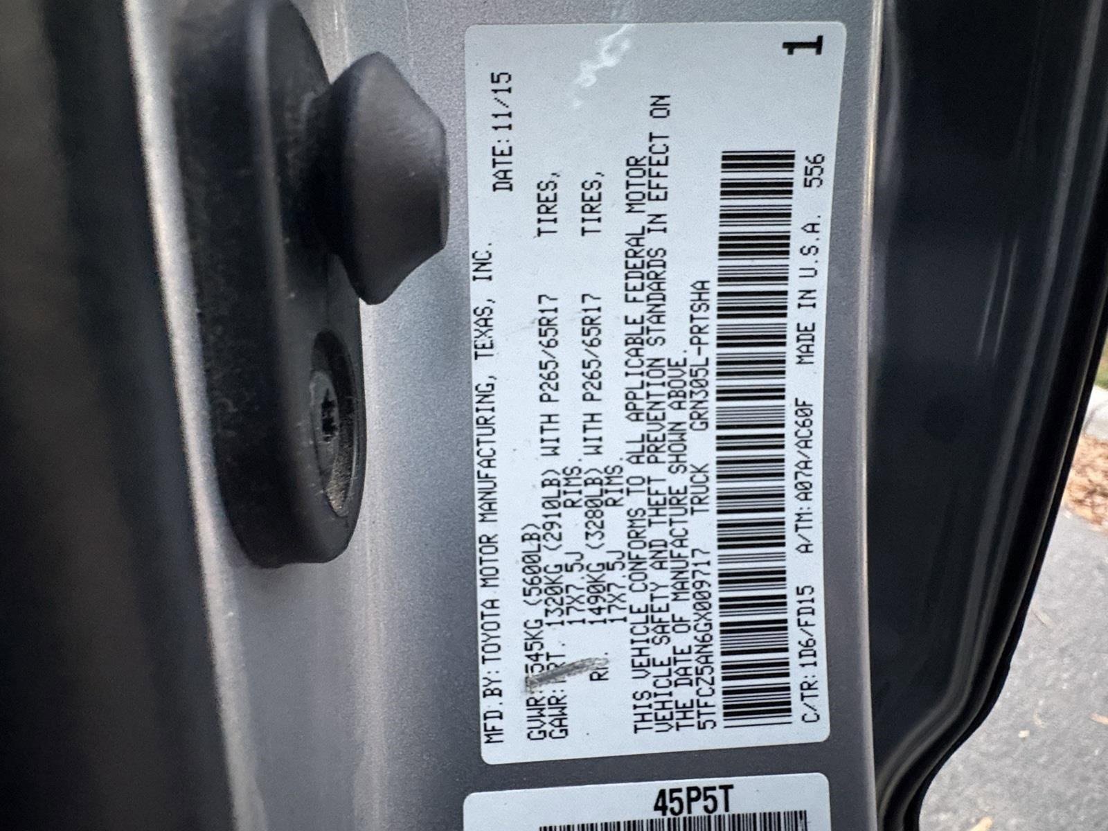 Used 2016 Toyota Tacoma TRD Sport image 43