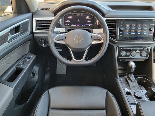 Used 2022 Volkswagen Atlas SE w/ Black Wheel Package image 27