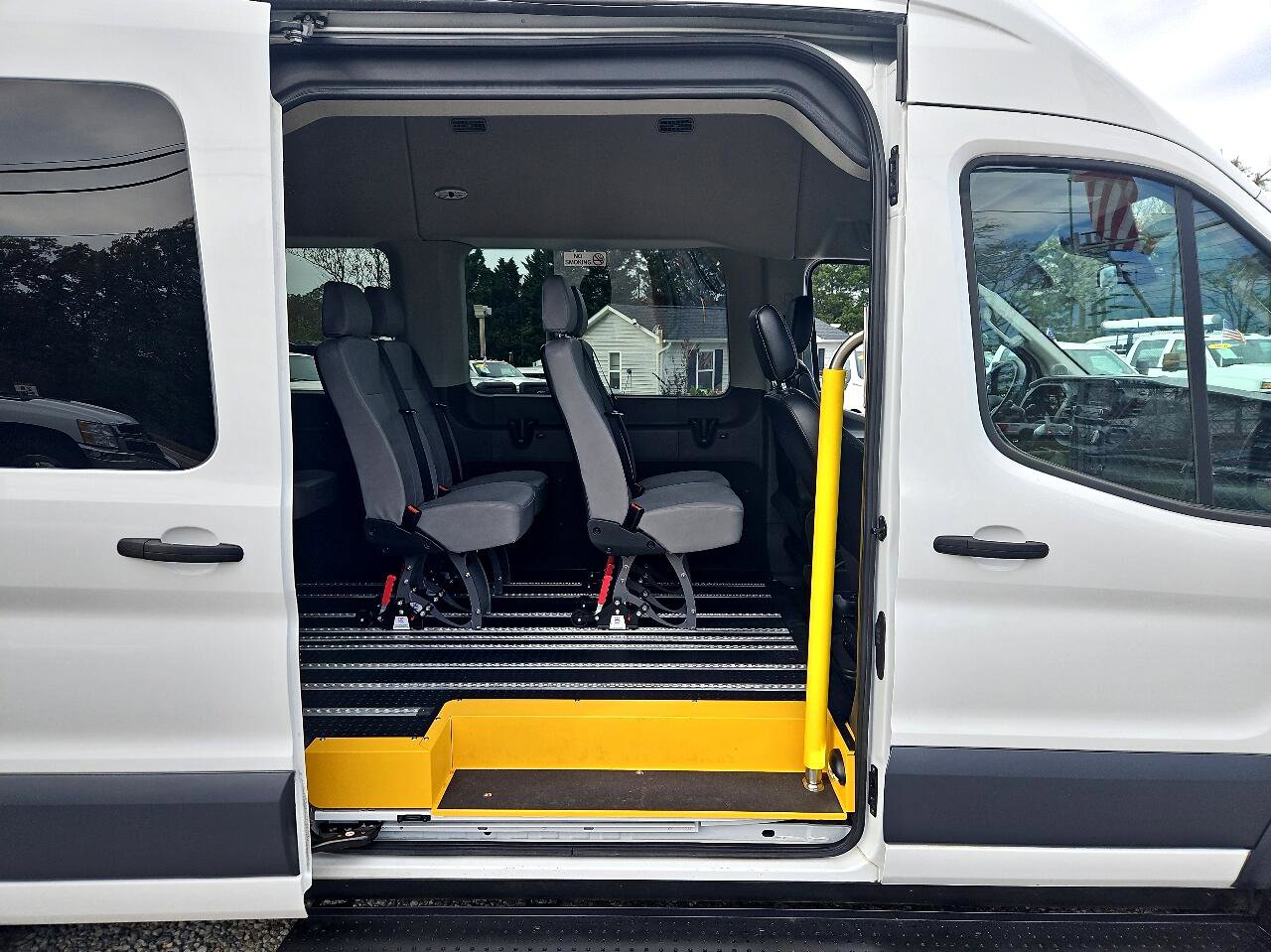 Used 2020 Ford Transit 350 XL image 26