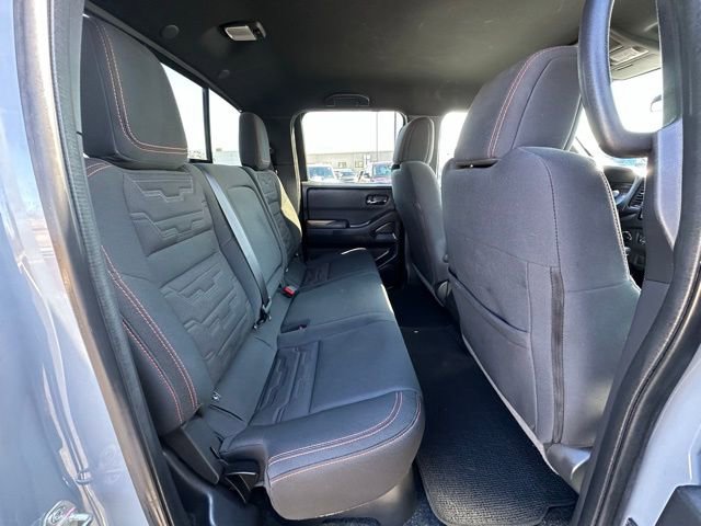 Used 2024 Nissan Frontier PRO-4X image 30
