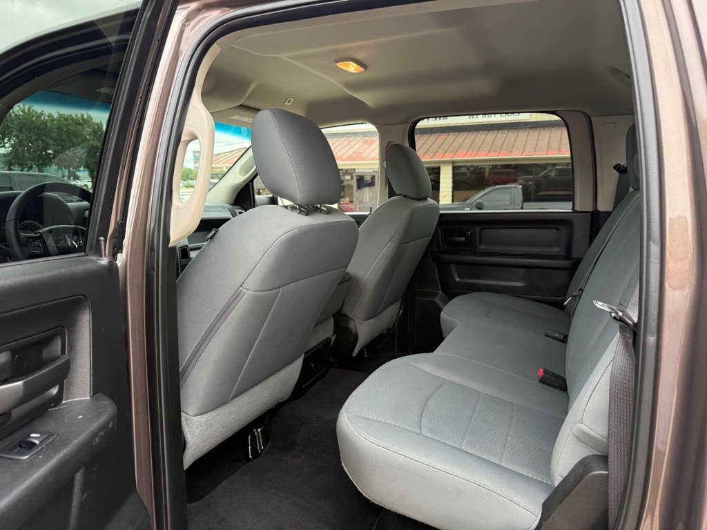 Used 2018 RAM 2500 Tradesman w/ Chrome Appearance Group AWD/4WD image 20