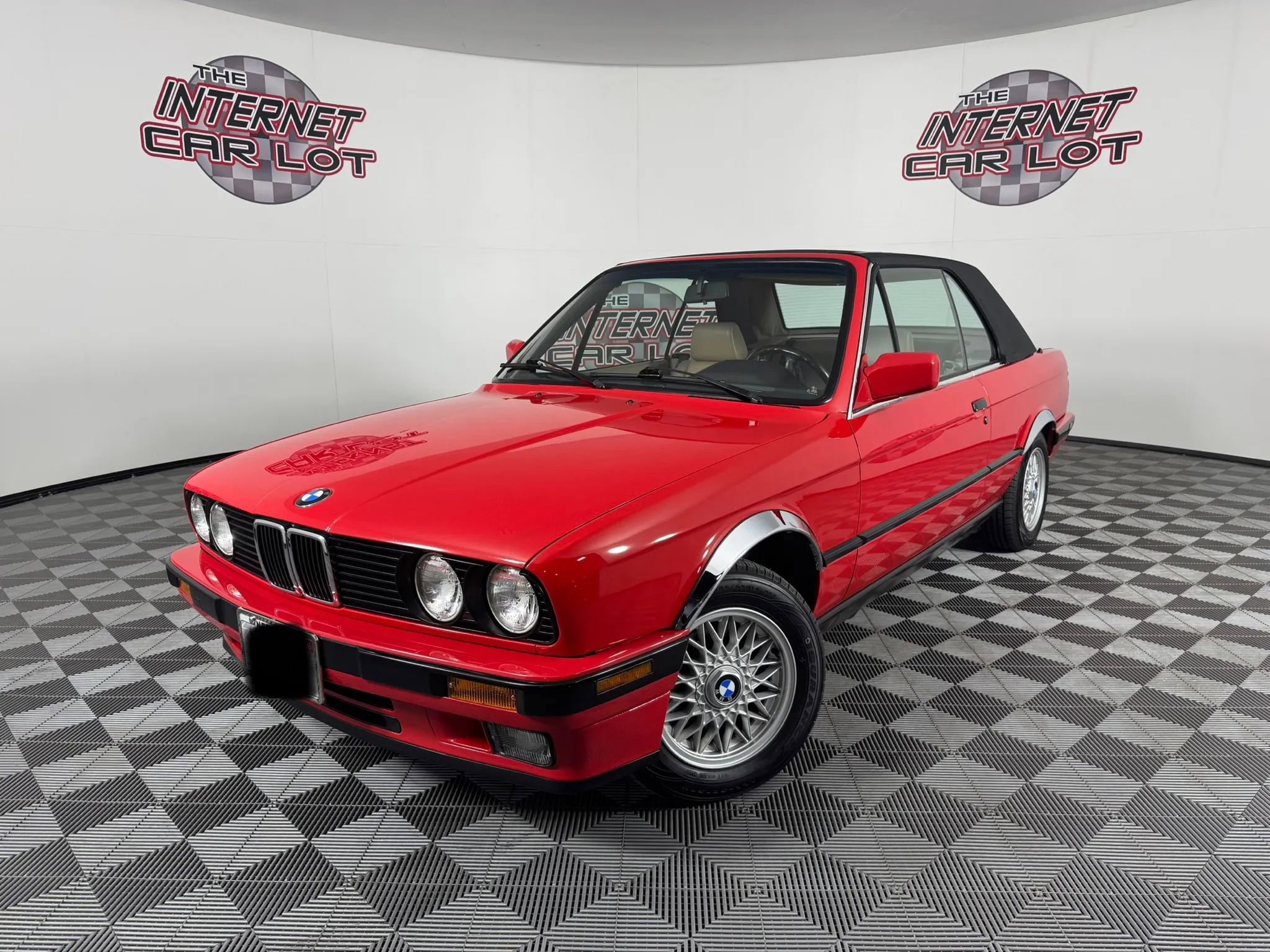 Used 1991 BMW 325i Convertible image 2
