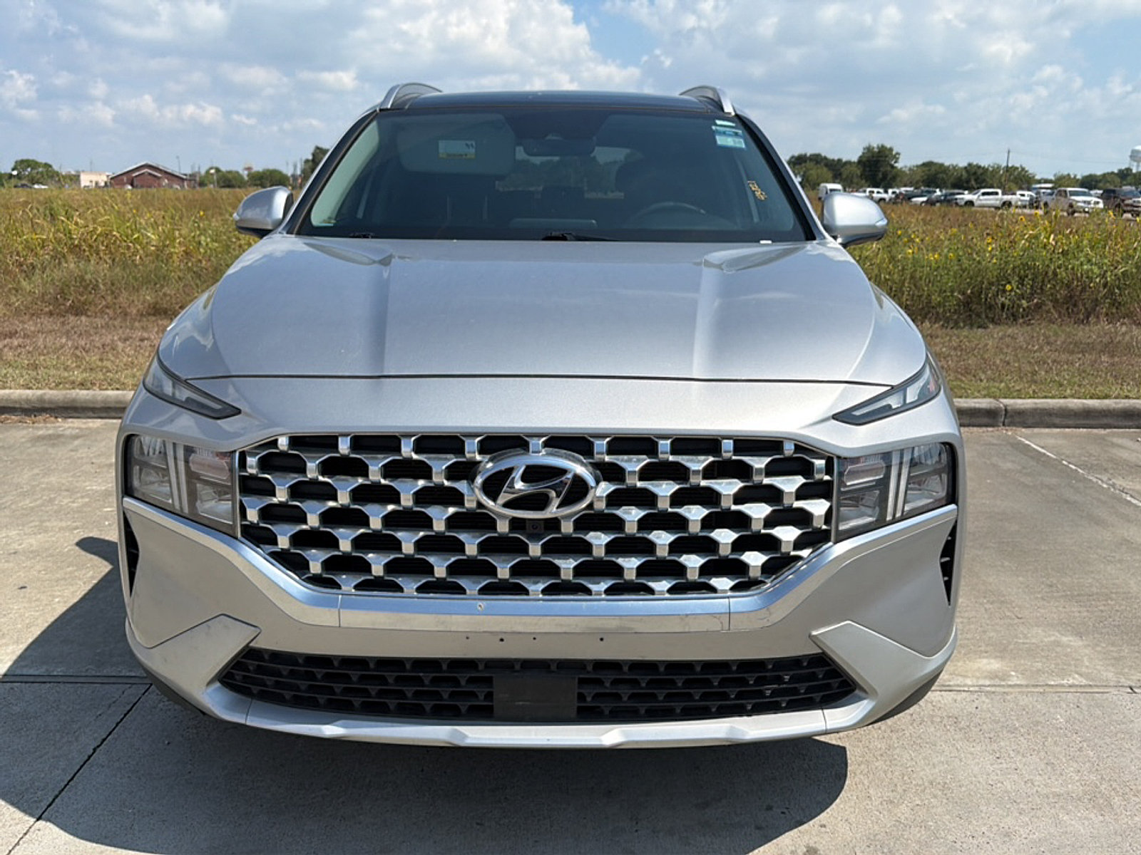 Used 2023 Hyundai Santa Fe SEL w/ Premium Package FWD image 2