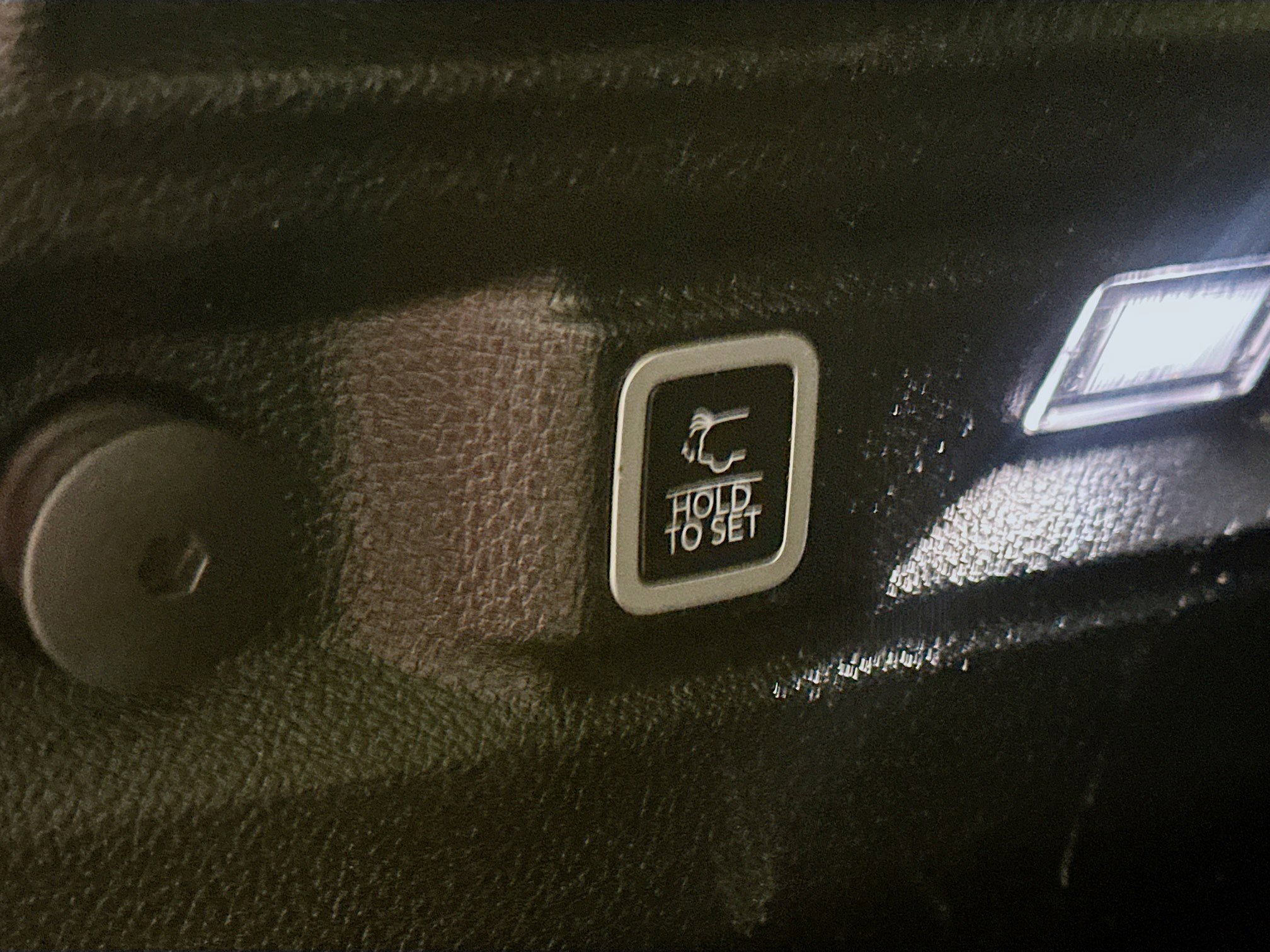 Used 2023 Jeep Grand Cherokee L Limited w/ Black Appearance Package image 33