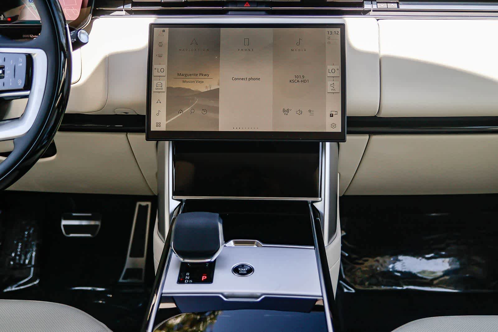 New 2026 Land Rover Range Rover SE AWD/4WD image 13