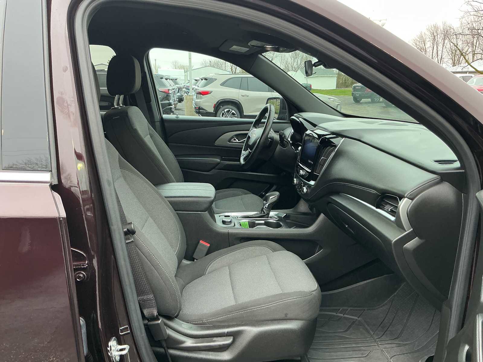 Used 2023 Chevrolet Traverse LT image 31