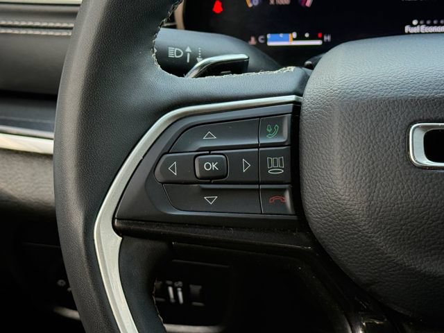 Used 2023 Jeep Grand Cherokee L Laredo AWD/4WD image 18