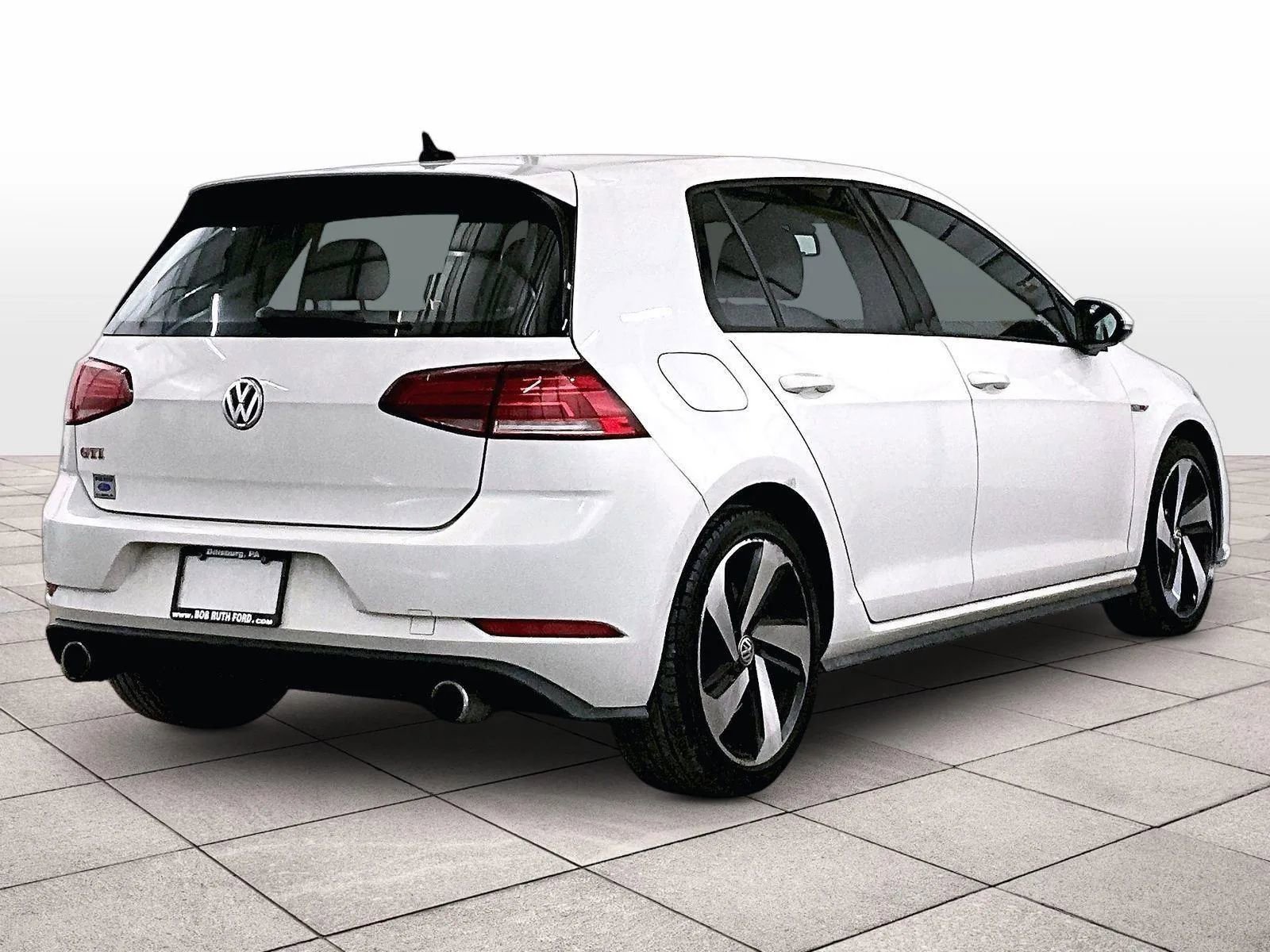 Used 2019 Volkswagen GTI SE FWD image 11