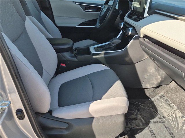 Used 2024 Toyota RAV4 XLE w/ Convenience Package FWD image 20