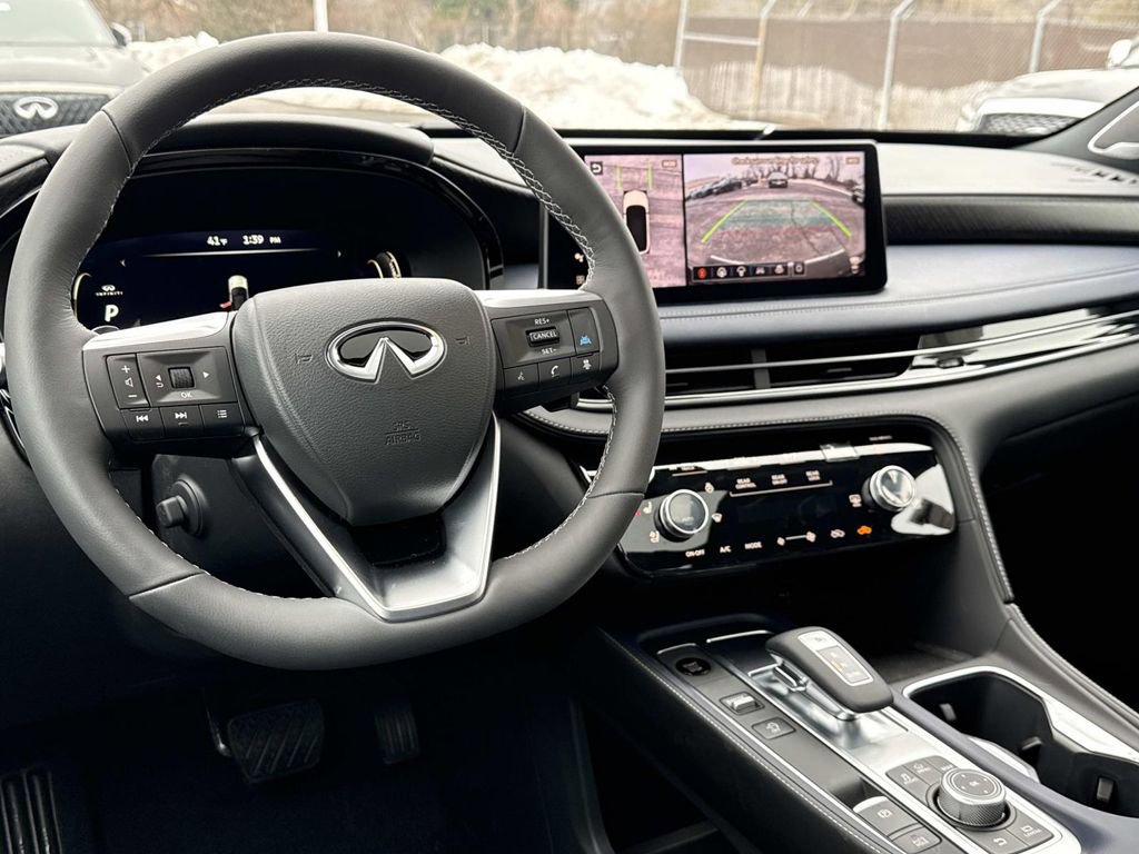 New 2026 INFINITI QX60 Sport image 2