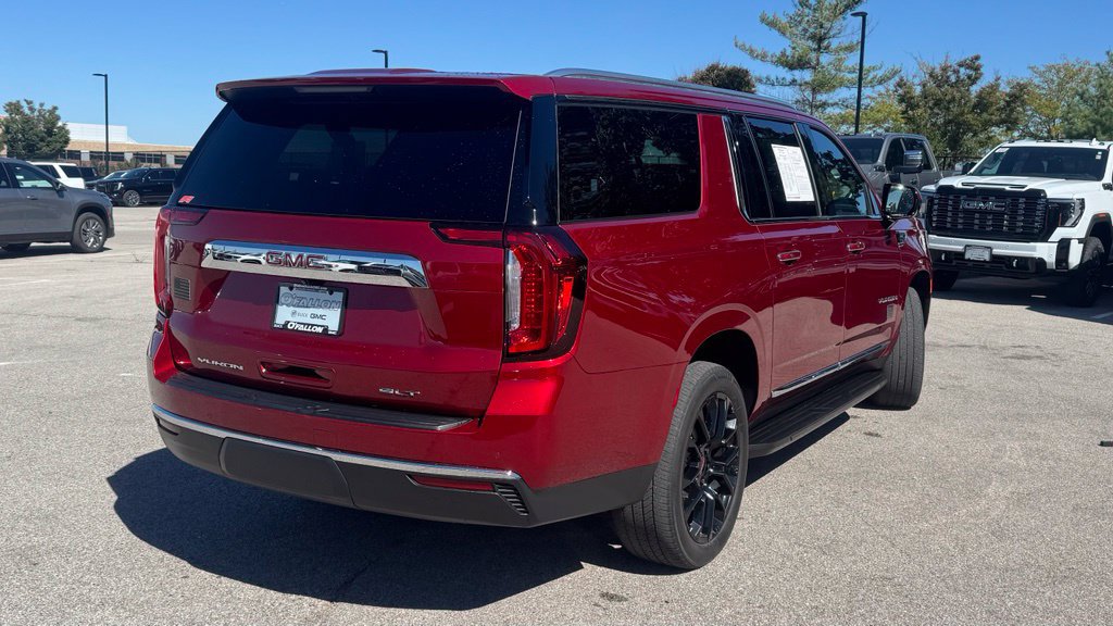 Used 2023 GMC Yukon XL SLT AWD/4WD image 2