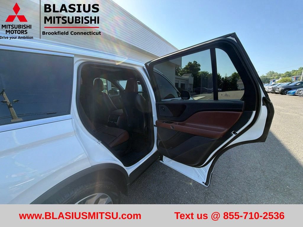 Used 2025 Lincoln Aviator Reserve AWD/4WD image 40