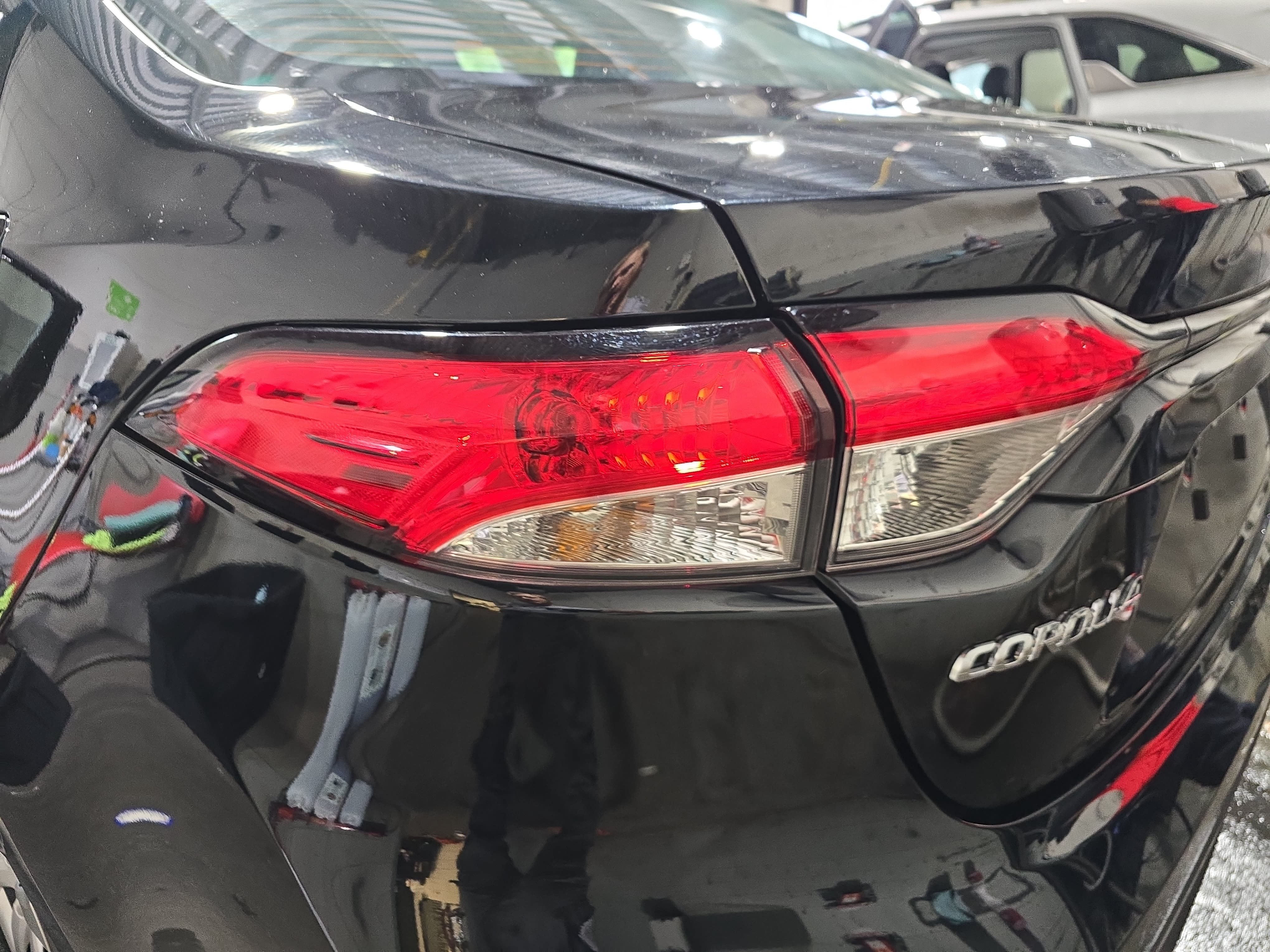 Used 2025 Toyota Corolla LE FWD image 34