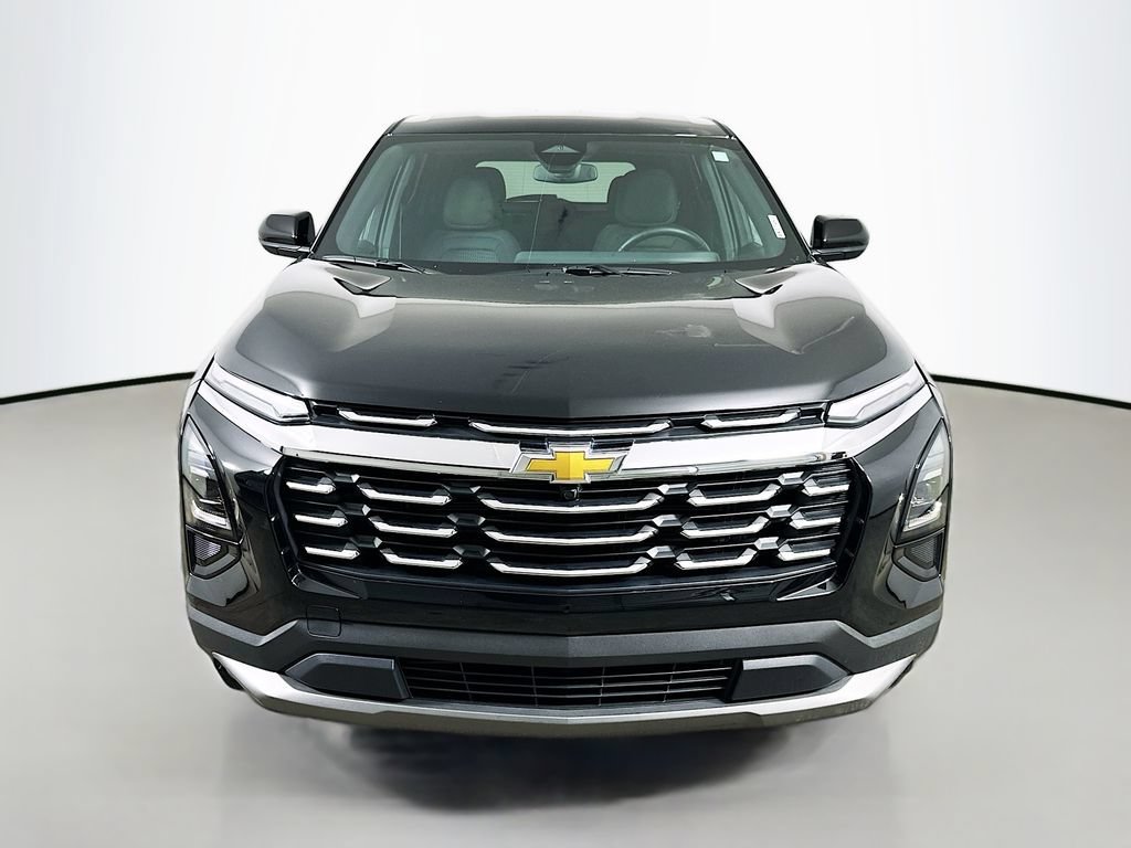 Used 2026 Chevrolet Equinox LT FWD image 2