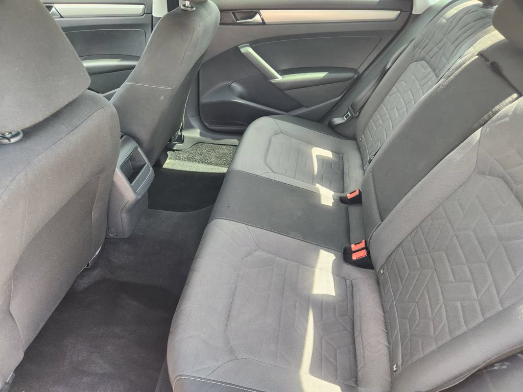 Used 2021 Volkswagen Passat 2.0T S w/ Luggage Net & Mats Package FWD image 22