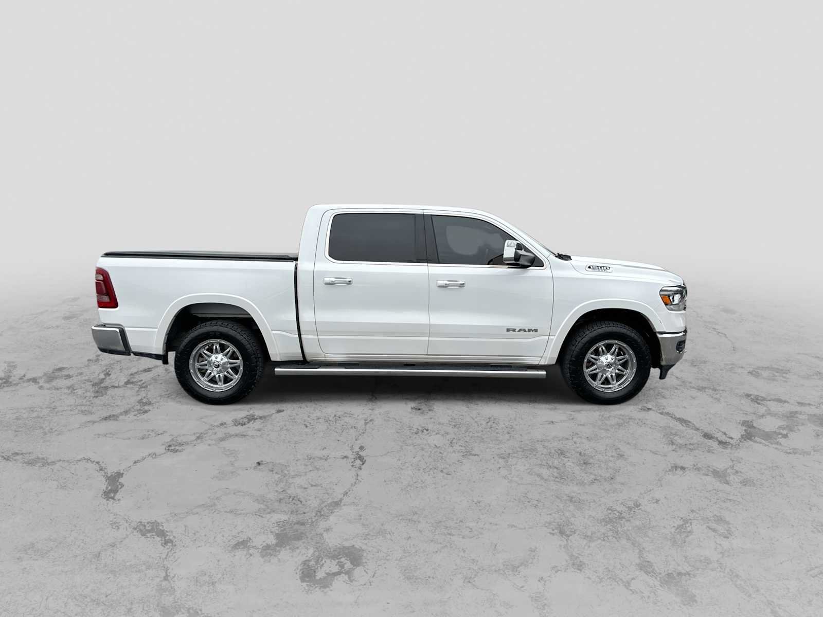 Used 2020 RAM 1500 Laramie AWD/4WD image 9