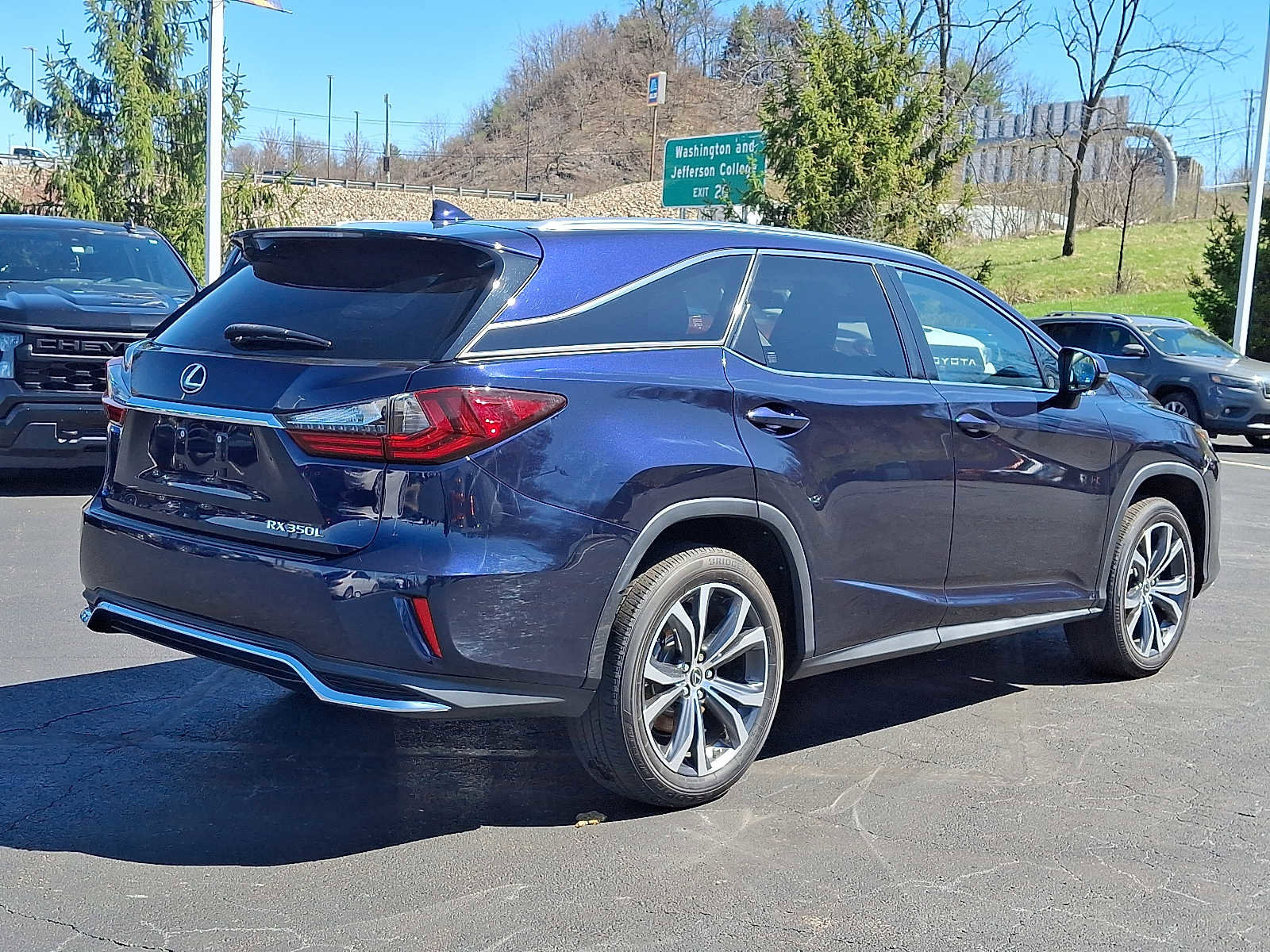 Used 2022 Lexus RX 350L Premium w/ Premium Package AWD/4WD image 6