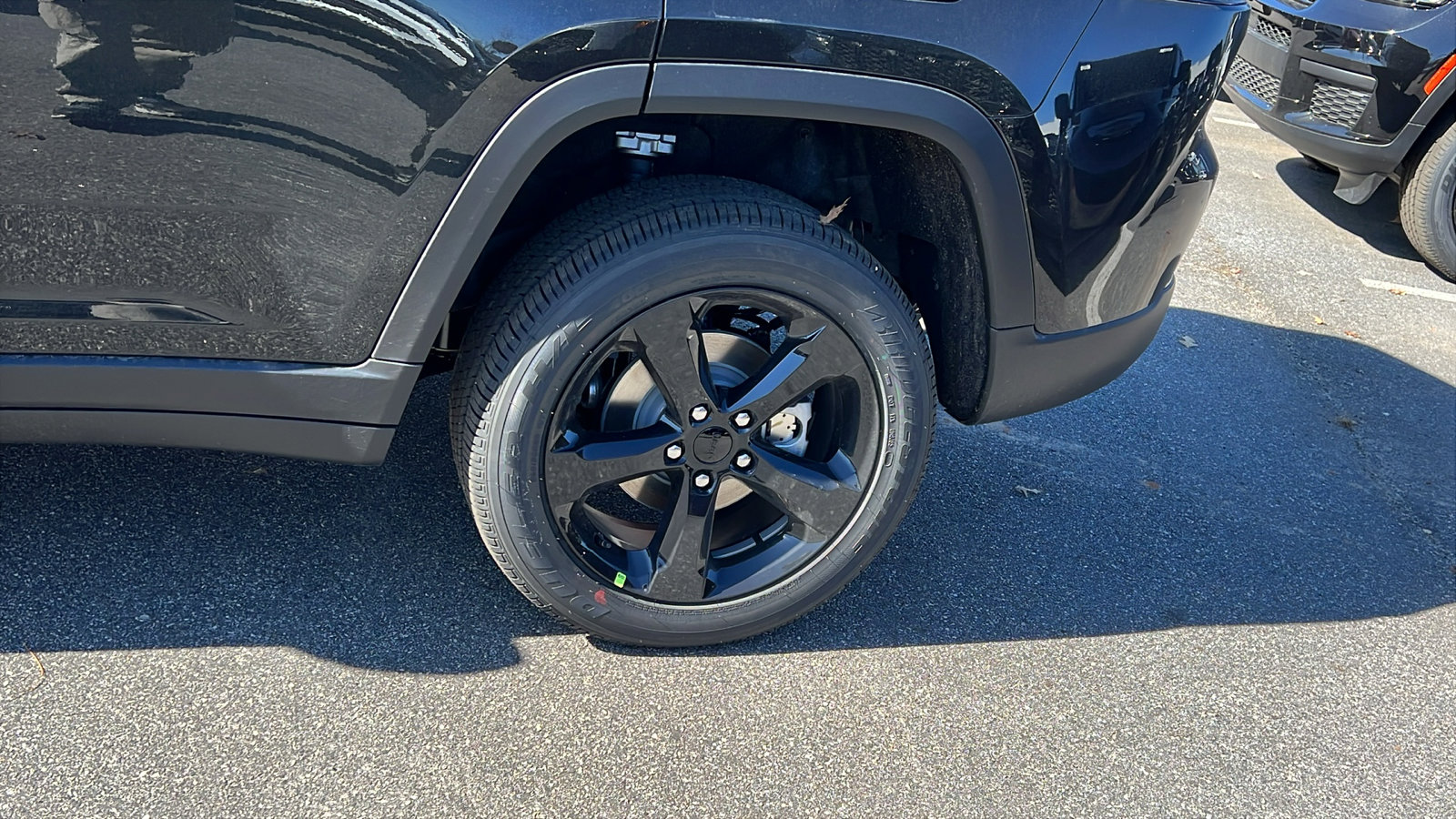 New 2025 Jeep Grand Cherokee Altitude image 12