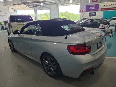 Used 2015 BMW M235i Convertible RWD image 3