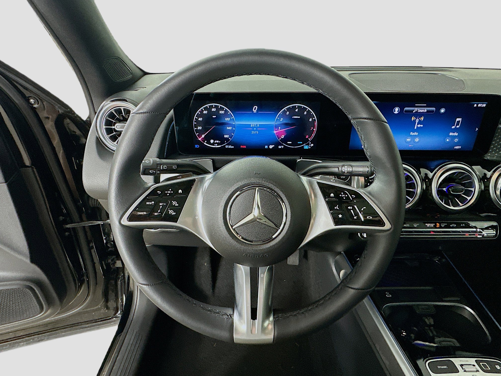 Certified 2025 Mercedes-Benz GLB 250 4MATIC image 11