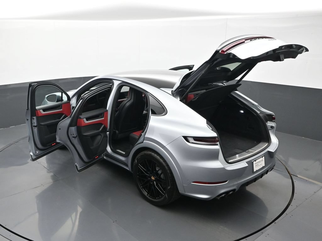 Certified 2025 Porsche Cayenne Coupe AWD/4WD image 29