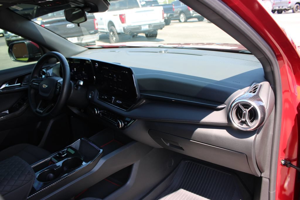 Used 2026 Chevrolet Equinox LT w/ LPO, Floor Liner Package AWD/4WD image 28