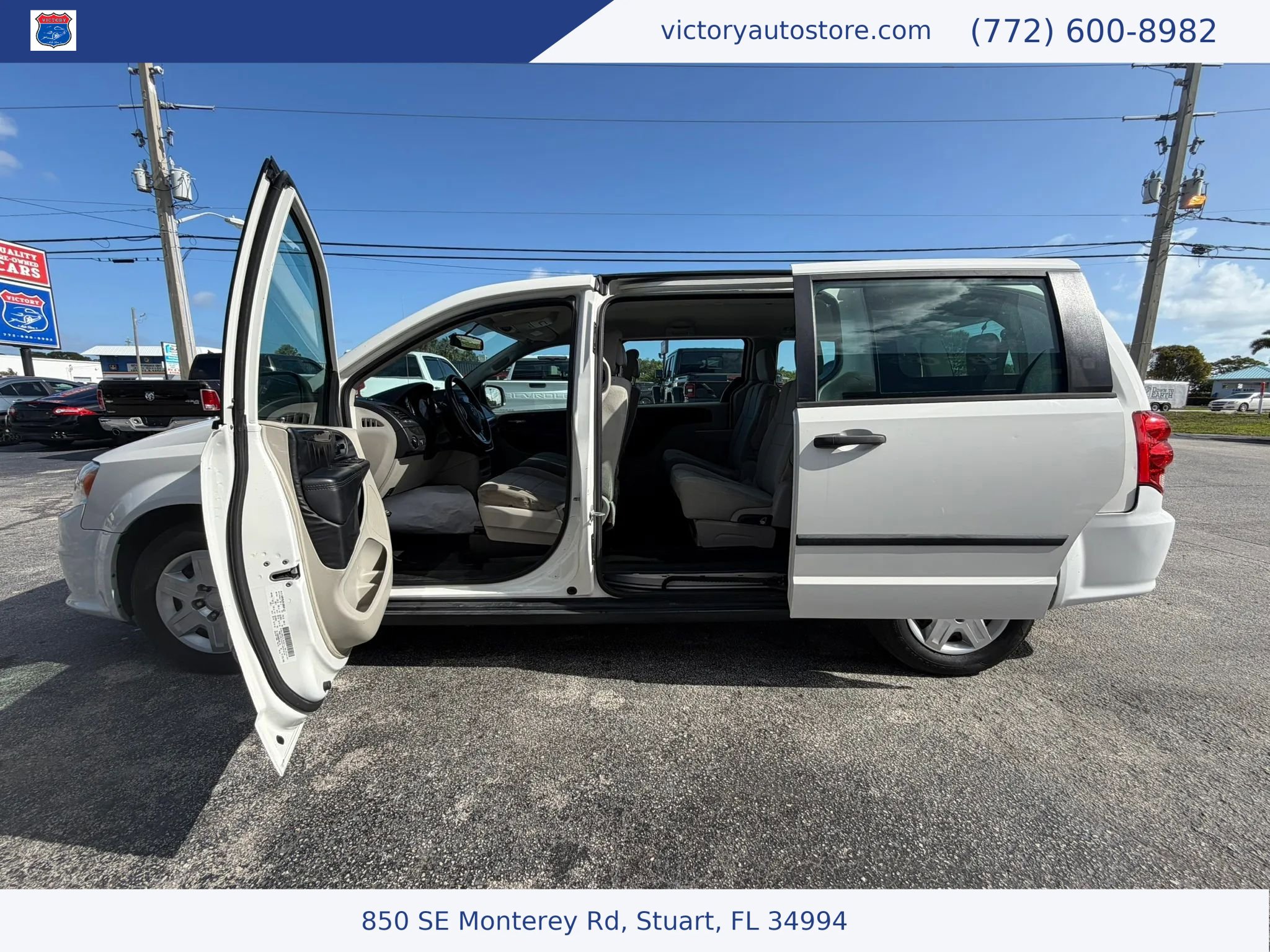 Used 2013 Dodge Grand Caravan American Value Package w/ UConnect Hands-Free Group image 32