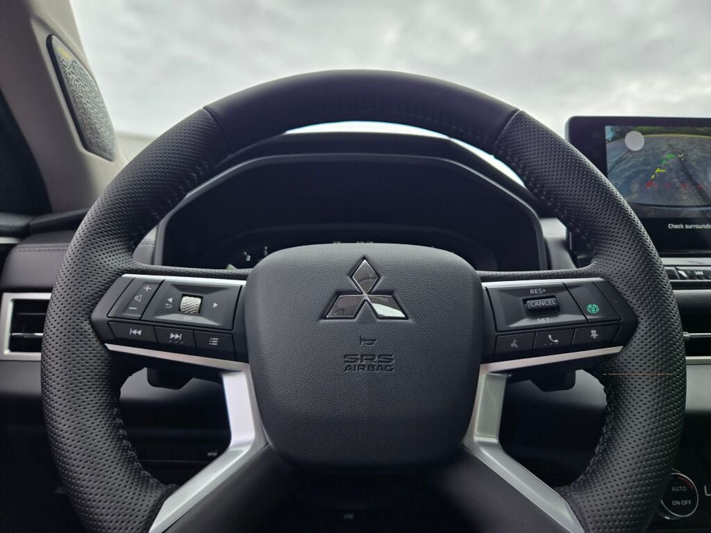 New 2026 Mitsubishi Outlander SE AWD/4WD image 30
