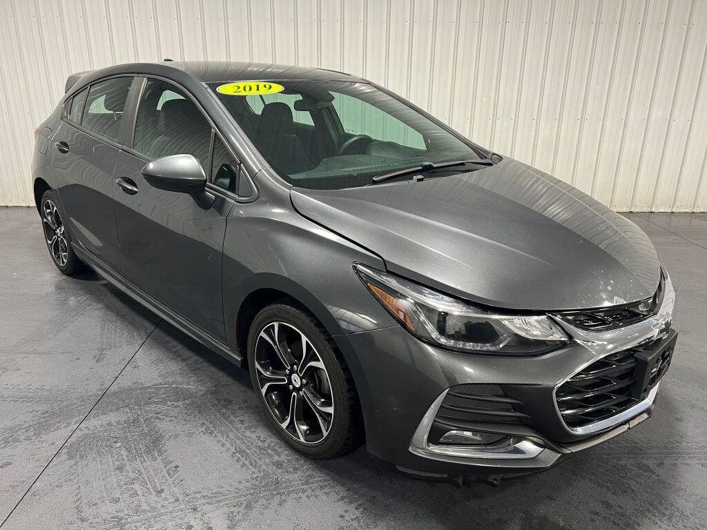 Used 2019 Chevrolet Cruze LT image 14