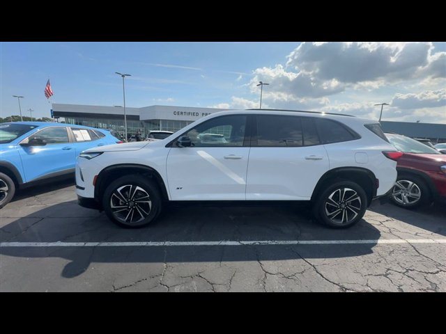 Certified 2025 Buick Enclave Sport Touring w/ Trailering Package, 5000 lbs. FWD image 5