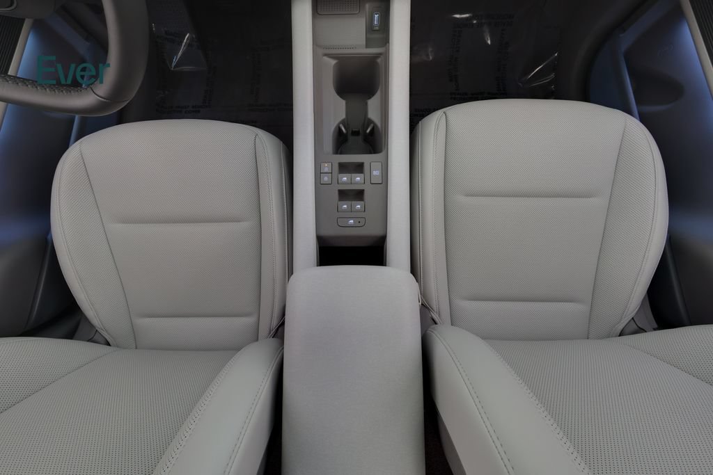Used 2025 Hyundai Ioniq 6 SEL RWD image 27