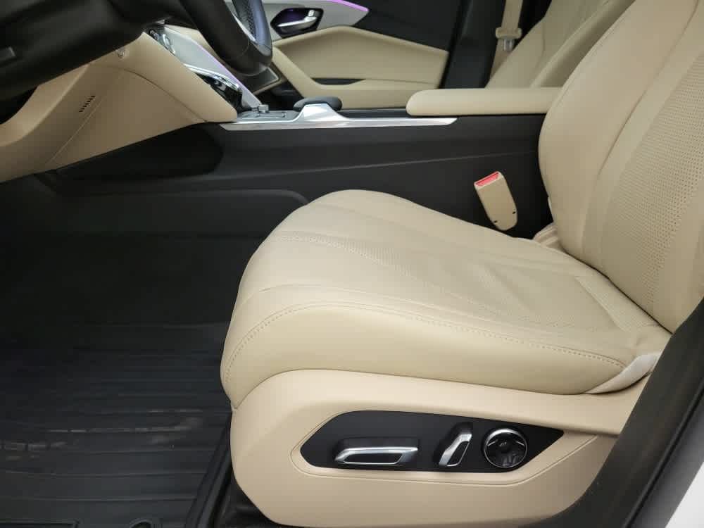 Used 2022 Acura TLX w/ Technology Package FWD image 3