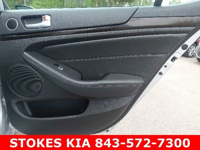 Used 2016 Kia Cadenza FWD image 29